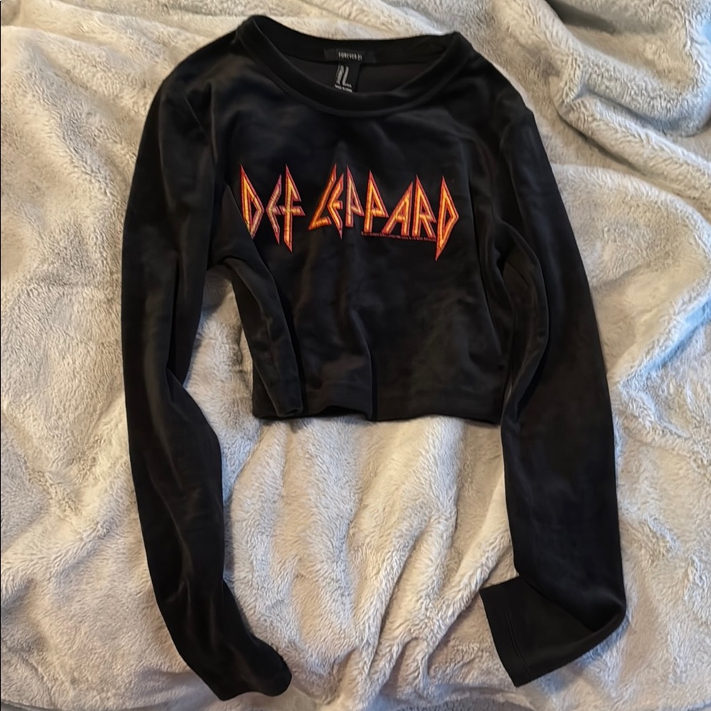 Def Leppard Black Long Sleeve Crop Top